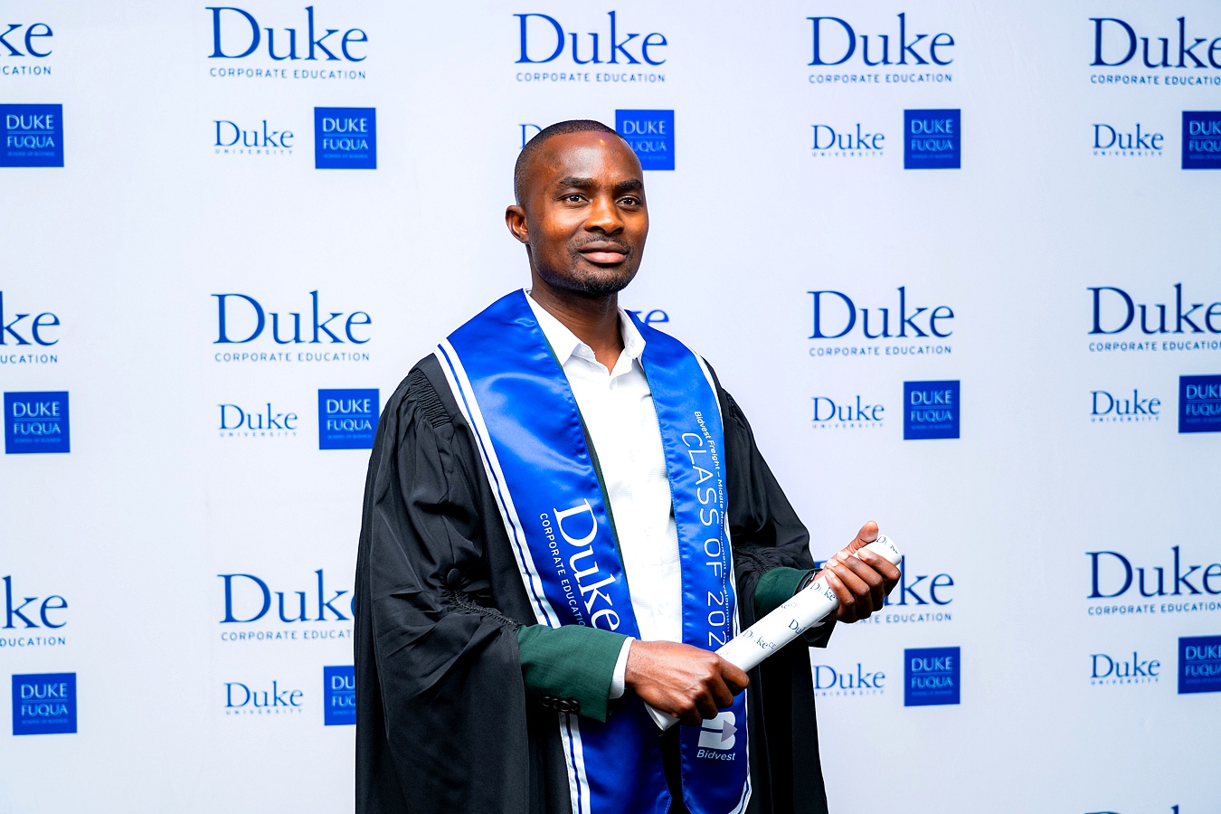 Middle Managers Graduate From Management Development Programme