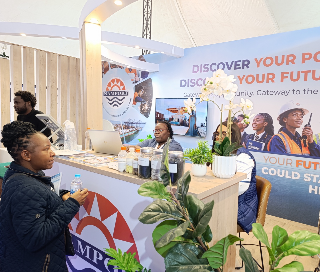 Manica_showcases_logistics_expertise_at_Maritime_Week-20261003
