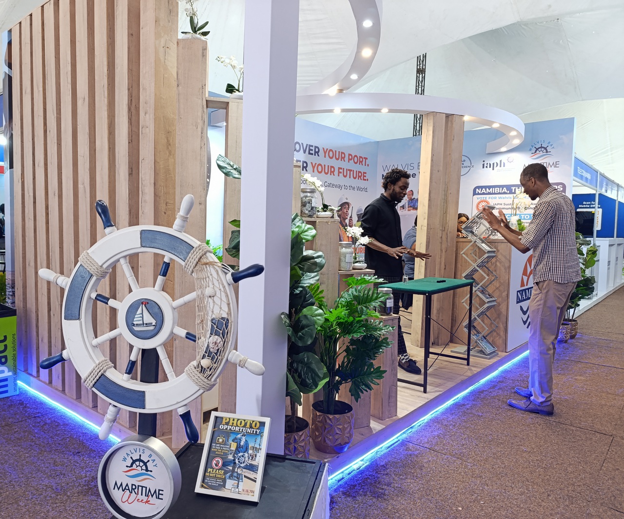 Manica_showcases_logistics_expertise_at_Maritime_Week-20261003
